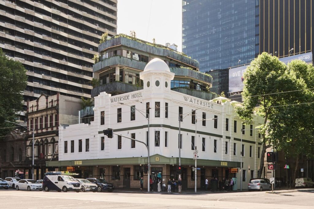 Waterside Hotel
